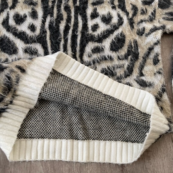 Nordstrom BP Animal Print Abstract Long Sleeve Sweater Size S - Picture 6 of 8